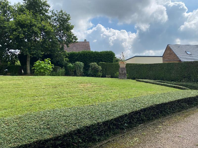 REMISE EN ETAT D UN JARDIN POUR UNE MISE EN VENTE DE LA MAISON A CAEN